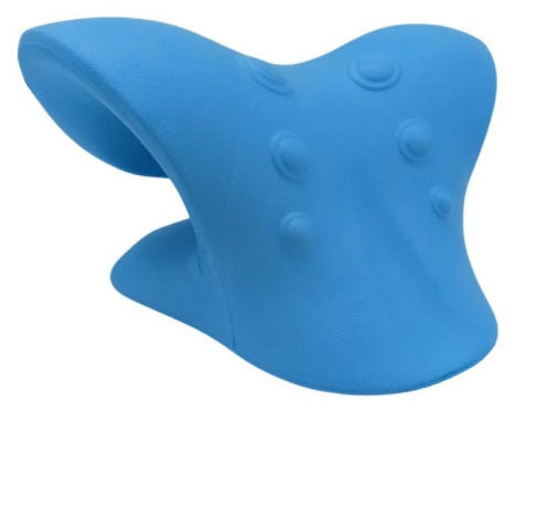 Relaxing neck massage using manual roller device