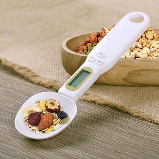 Measuring flour with LCD spoon

